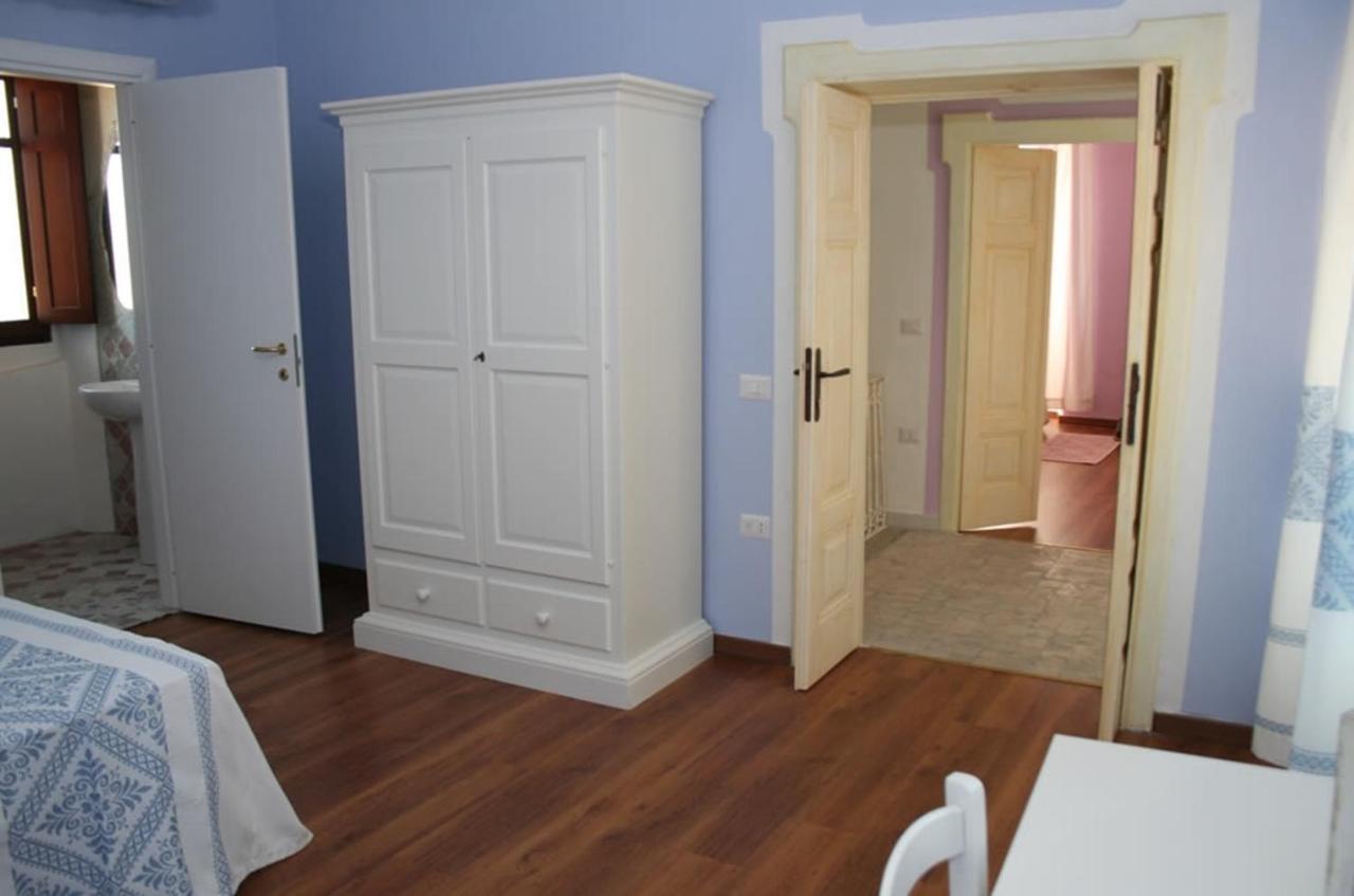 Guest House Le Gemelle Luras Dış mekan fotoğraf