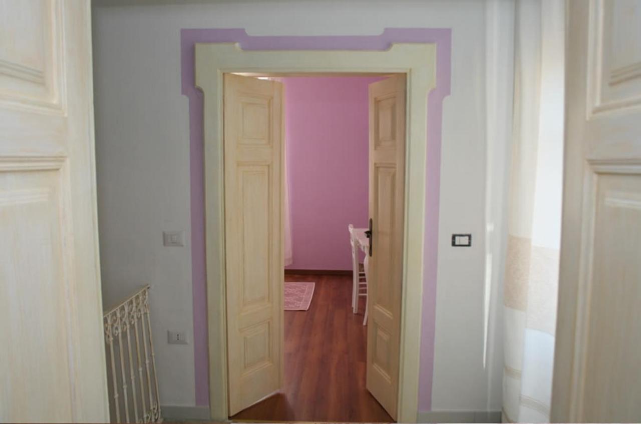 Guest House Le Gemelle Luras Dış mekan fotoğraf