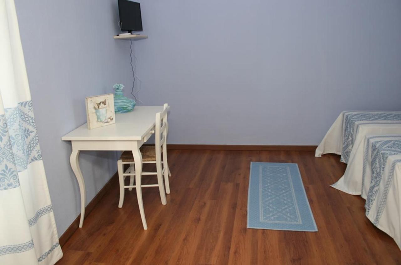 Guest House Le Gemelle Luras Dış mekan fotoğraf