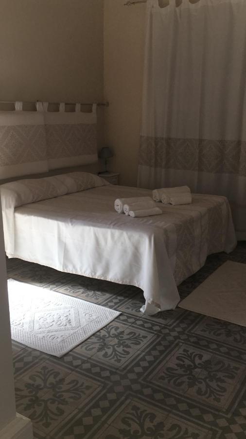 Guest House Le Gemelle Luras Dış mekan fotoğraf